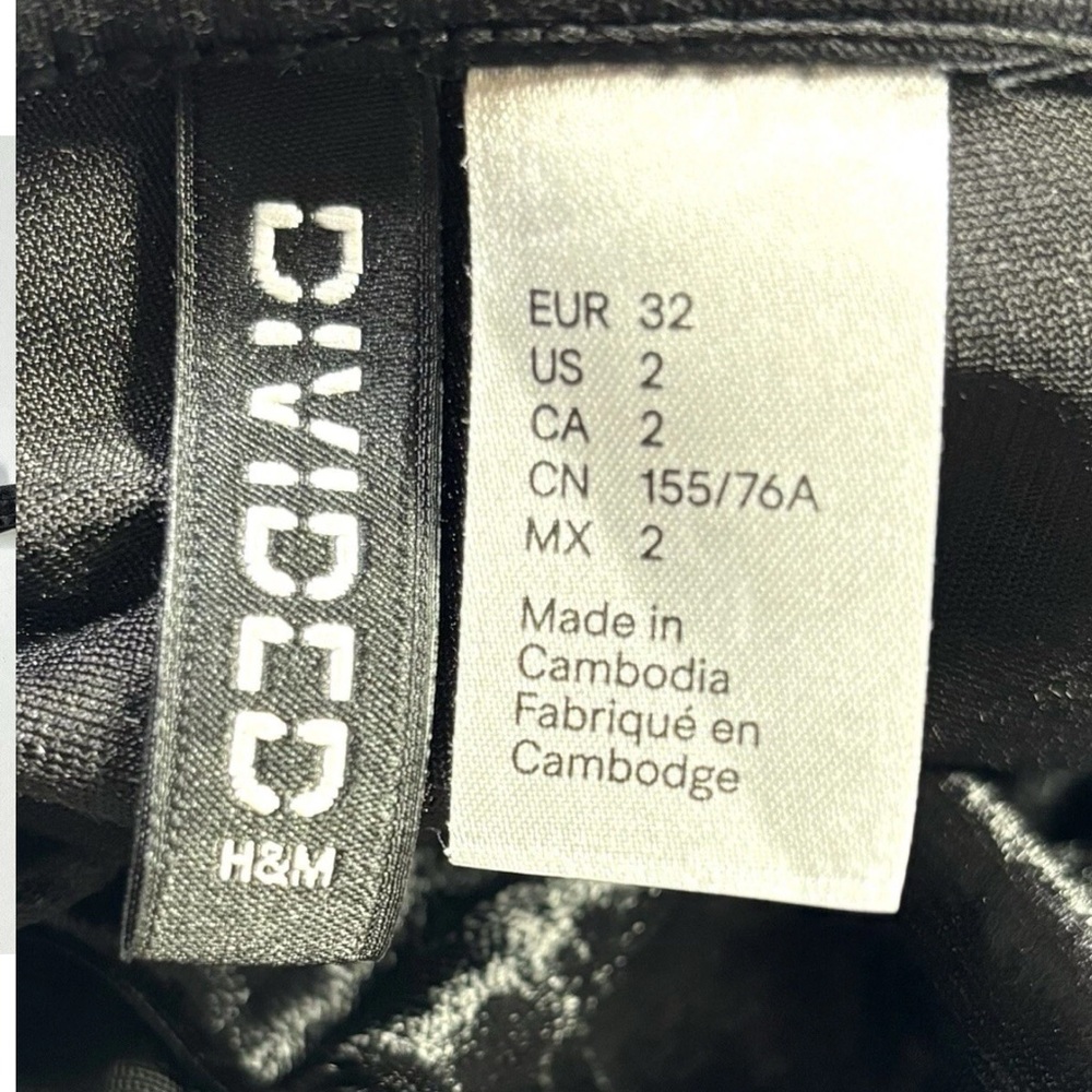 H&M Divided Dress Women’s 2 Black Velvet Deep Back A-Line Sleeveless Mini - Picture 5 of 10